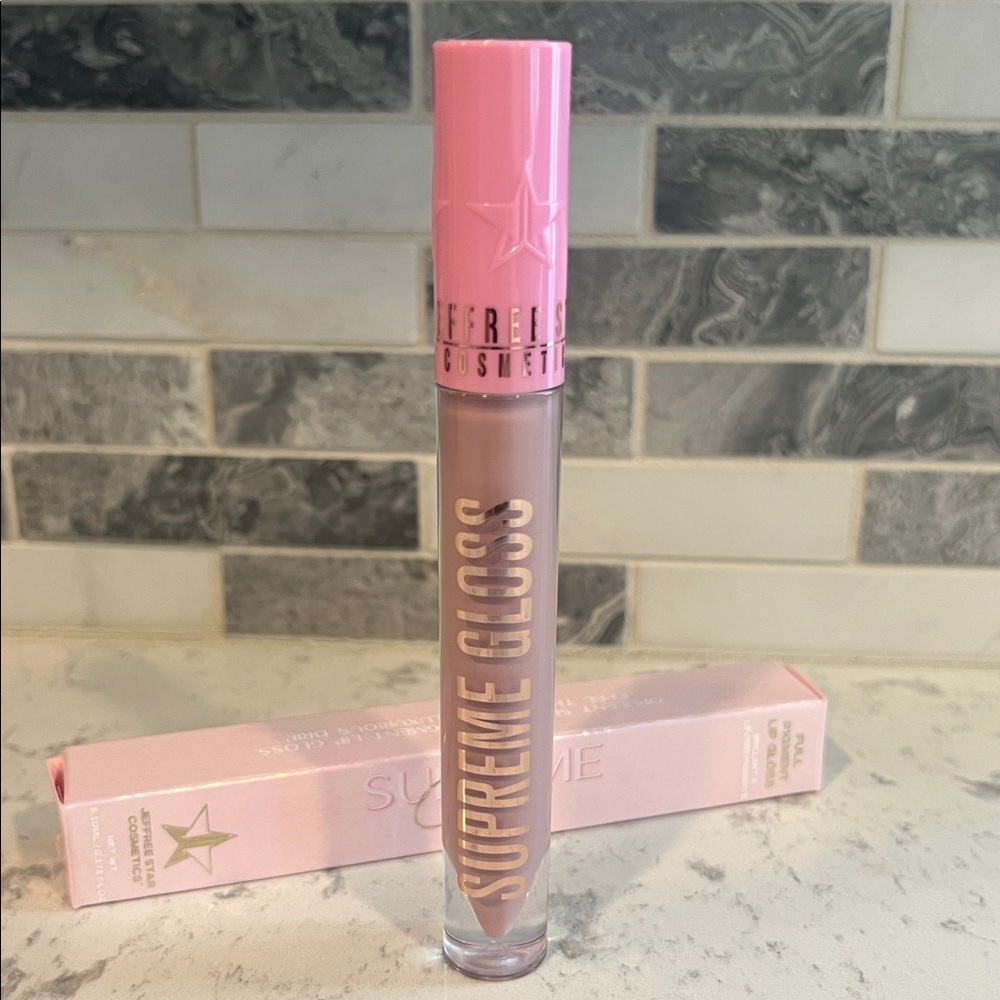Jeffree Star Supreme Gloss in Naked in the Dark